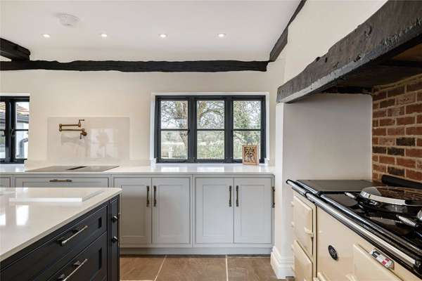 House B1037 in East Hertfordshire