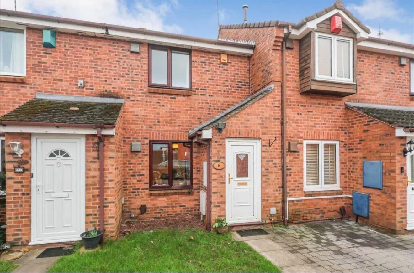 House Pearl Gardens in Slough