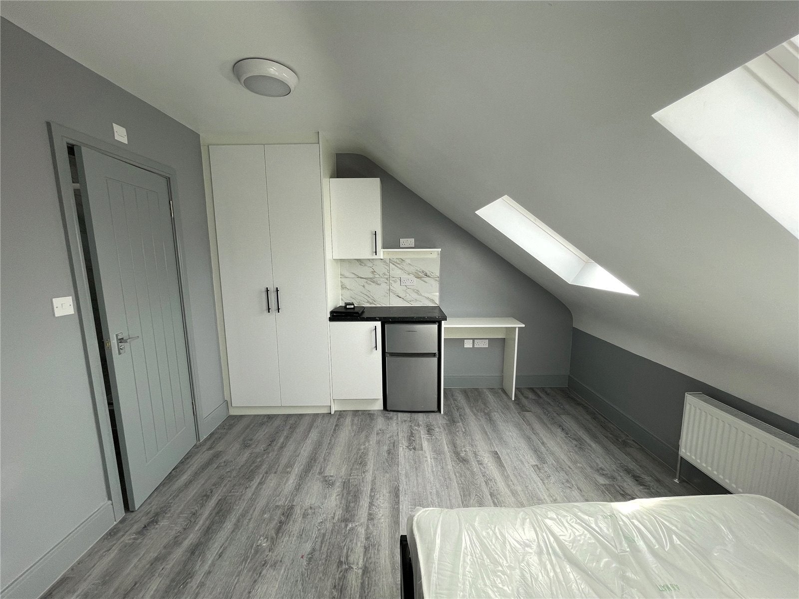 Room Beecham Road in Reading