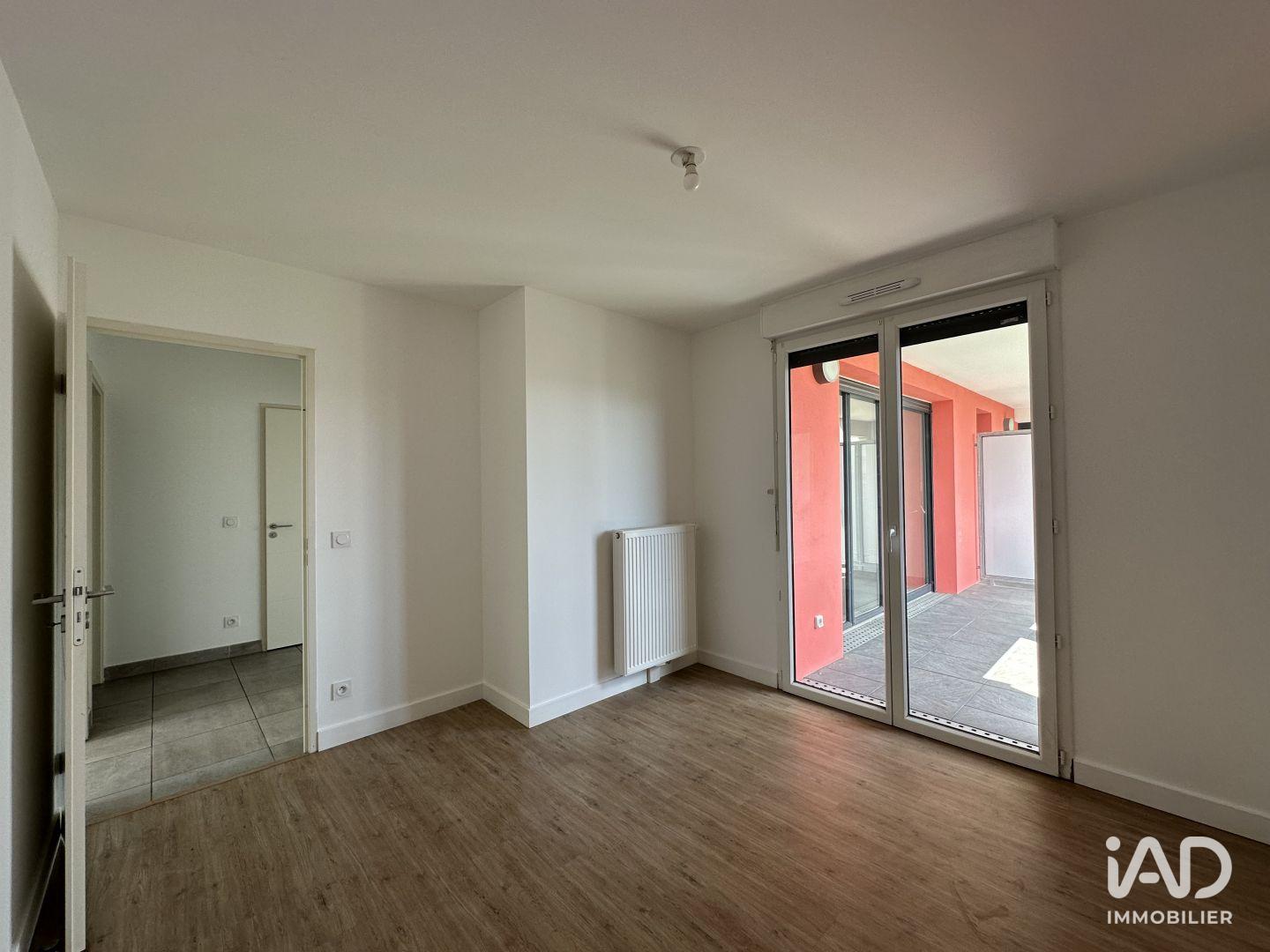 Flat Rue Florence Arthaud in Villenave-d'Ornon