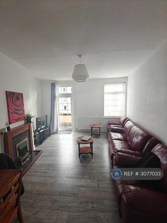 Flat Balgreen Road in City of Edinburgh