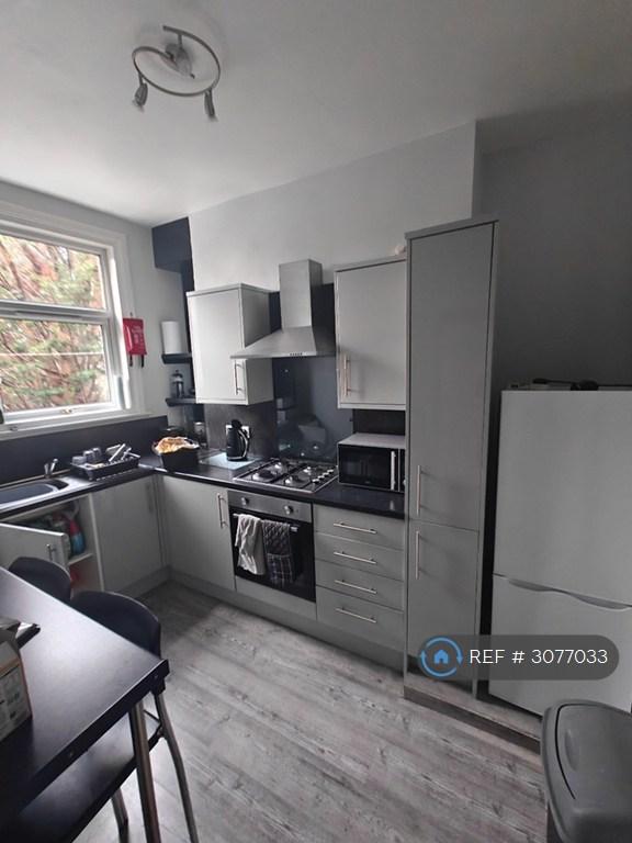 Flat Balgreen Road in City of Edinburgh