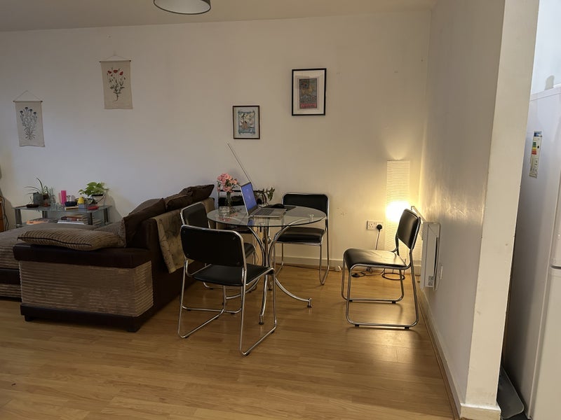 Room Hulme High Street in Manchester