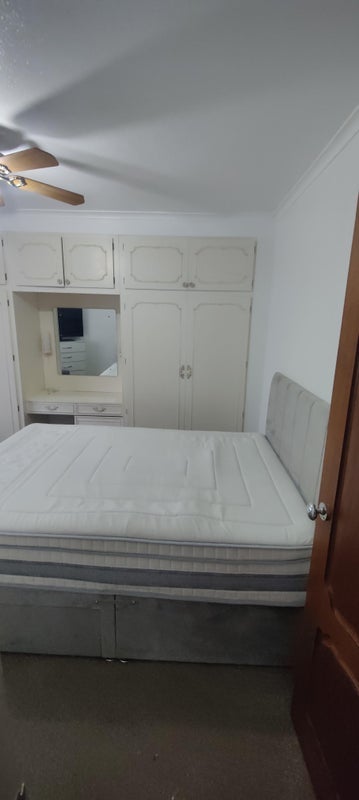 House Bentley Road in Slough
