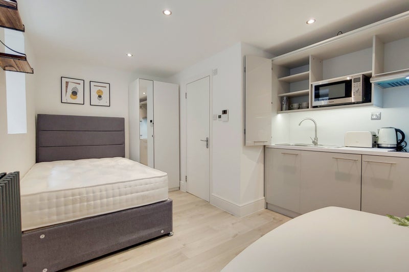 Flat Gloucester Place in City of Westminster