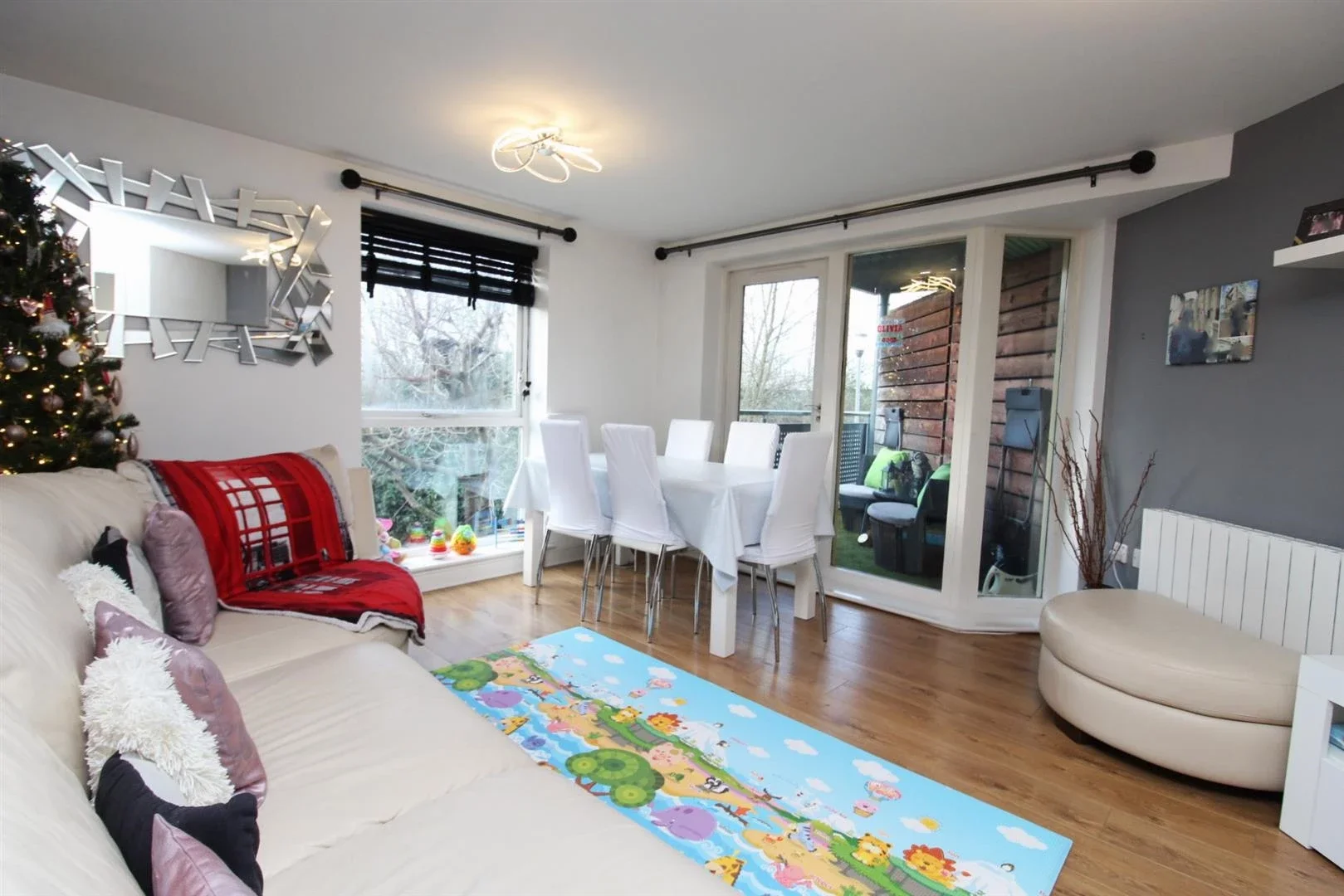 Flat Orton Grove in Greater London