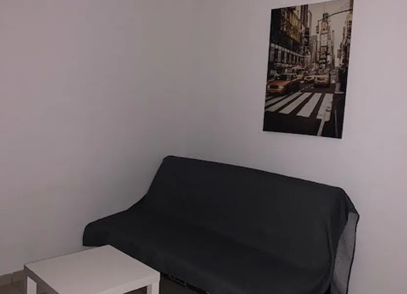 Room Rue Fresque in Nîmes