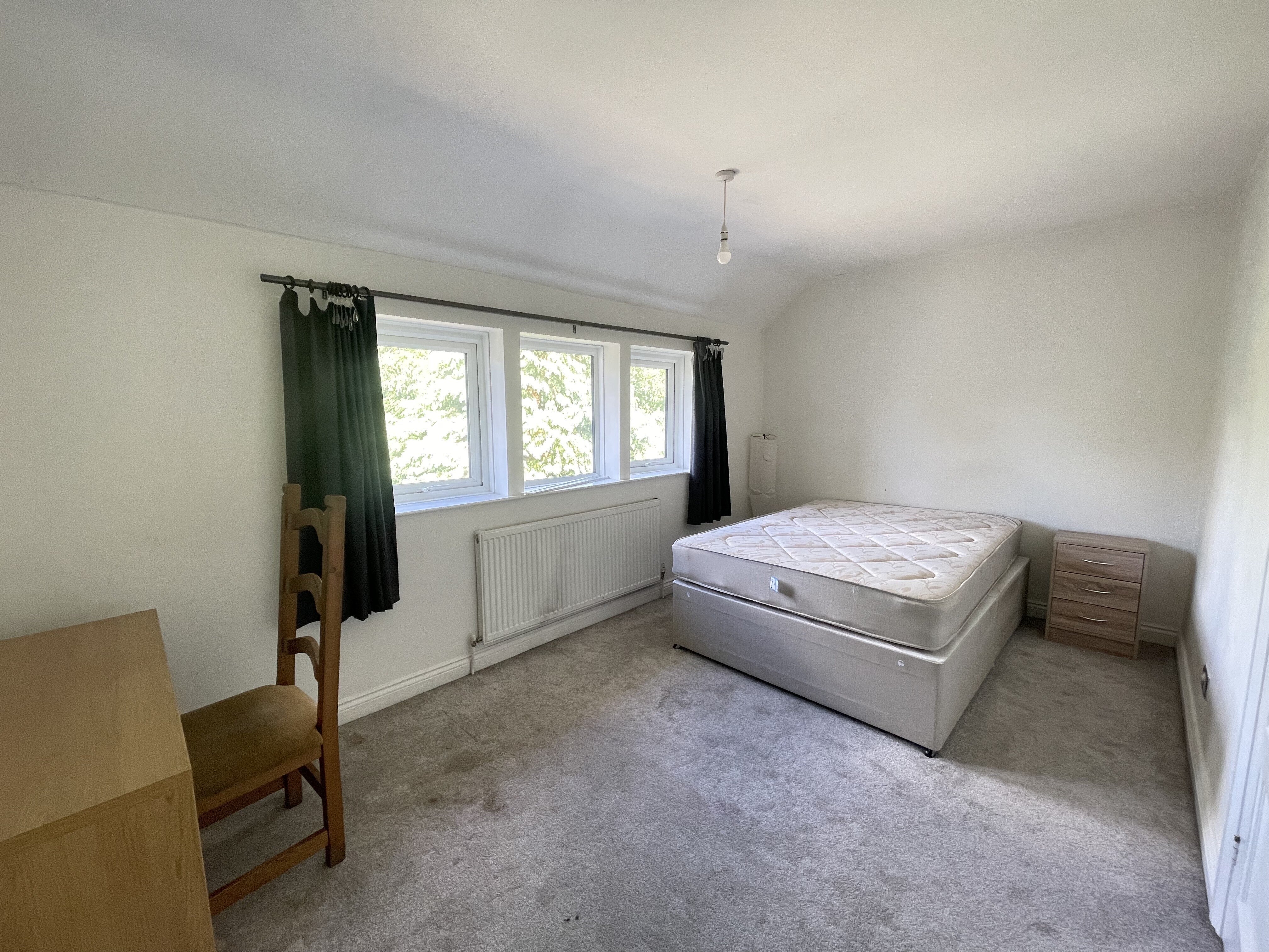 Room Birchfield Grove in Milton Keynes