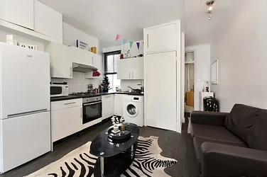 Flat Fulham High Street in Greater London