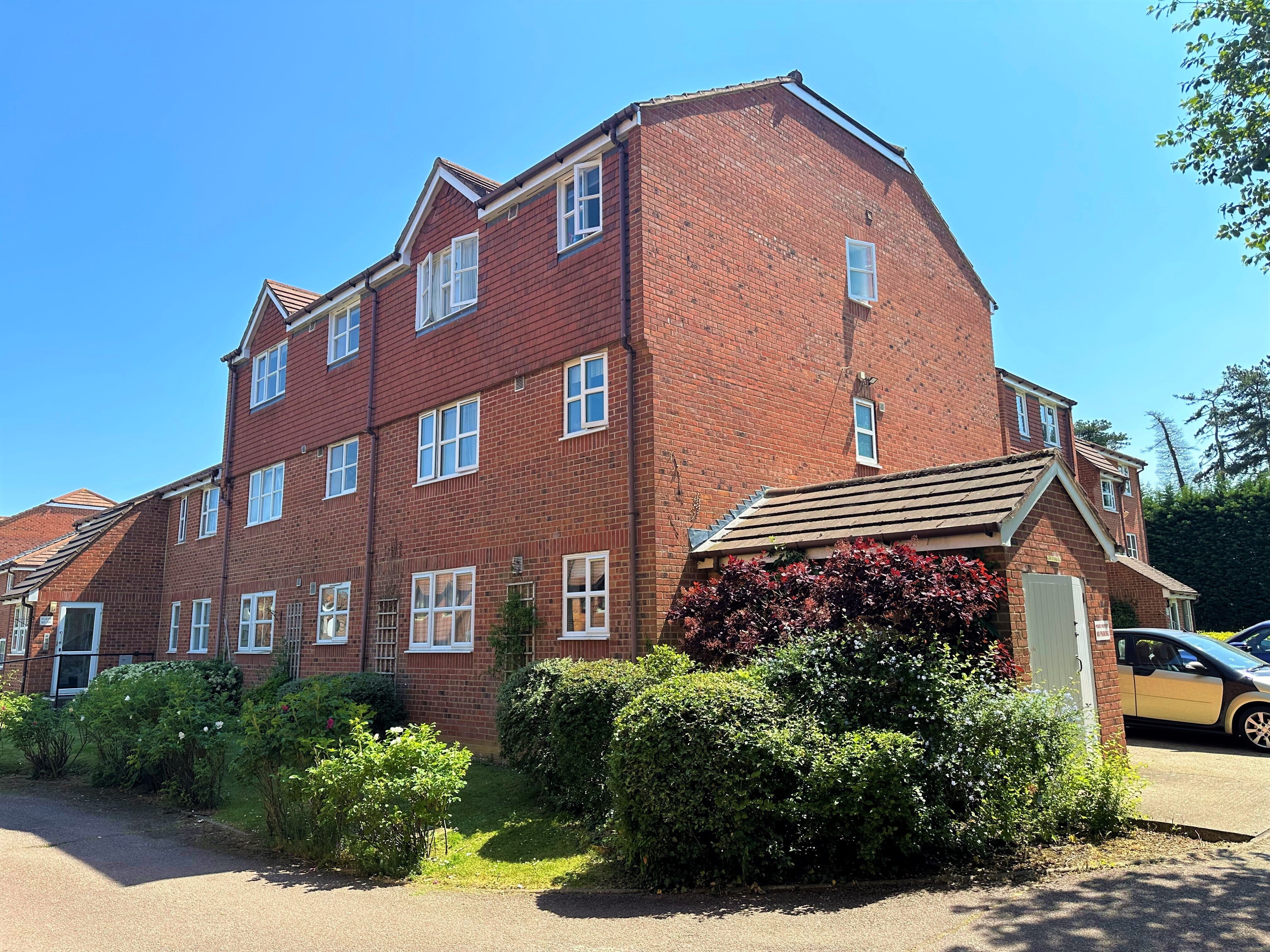 Flat Marmet Avenue in North Hertfordshire