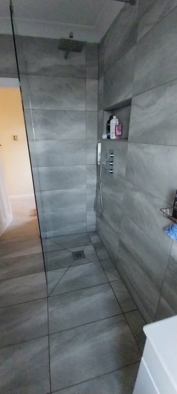 Room Paget Avenue in Greater London