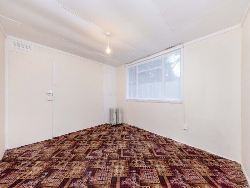 Room Ector Road in Greater London