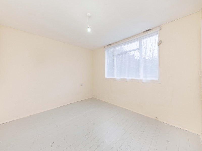 Room Ector Road in Greater London