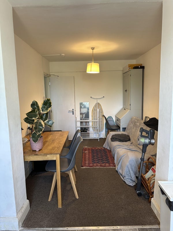 Room Camden Road in Greater London
