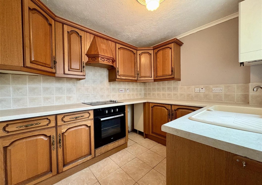 House MANTILLA DR in Coventry