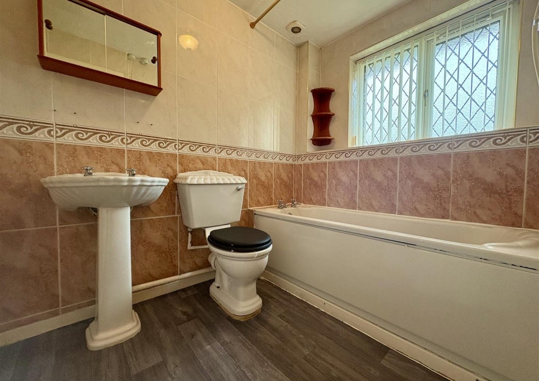 House MANTILLA DR in Coventry