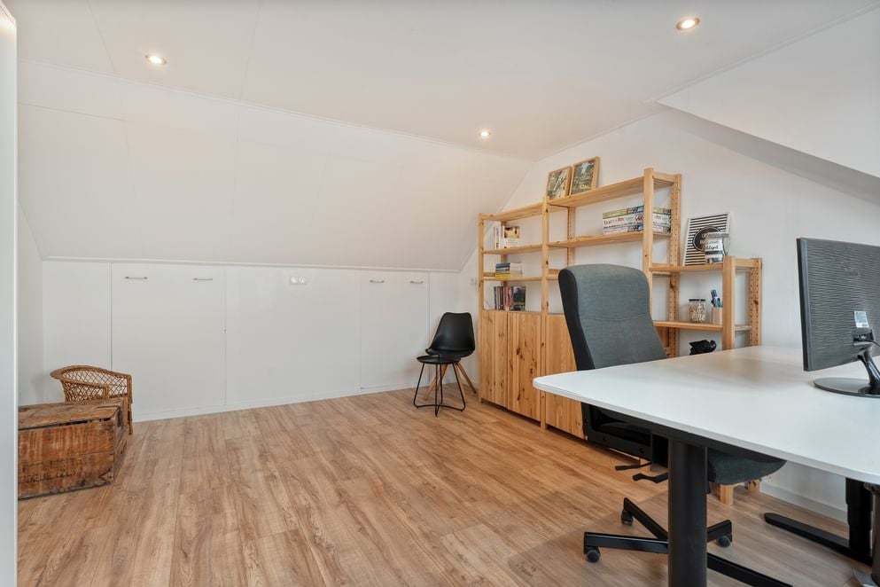 Tussenwoning te koop: van Dieststraat 24, Tubbergen