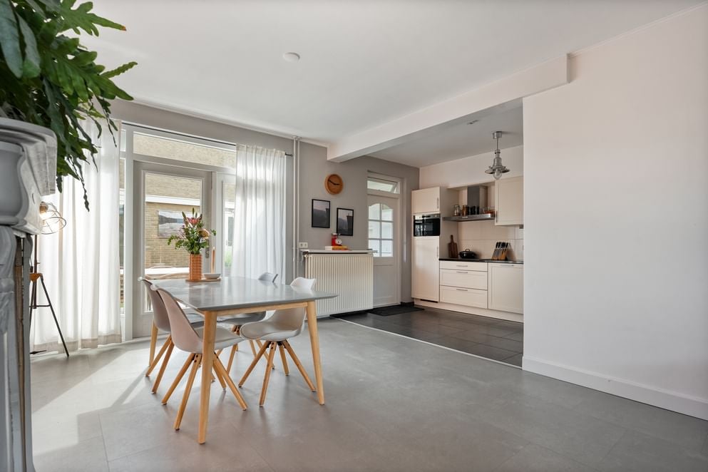 Tussenwoning te koop: van Dieststraat 24, Tubbergen