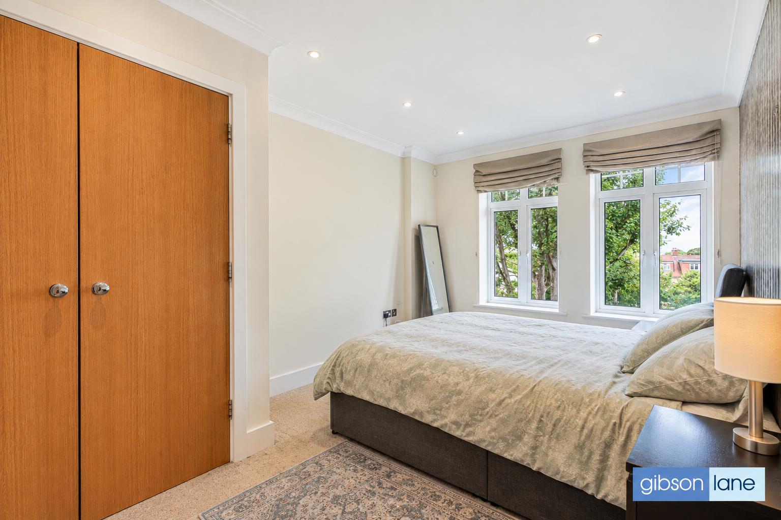 Flat Albany Park Road in Greater London