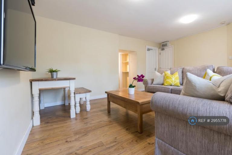 Room City Bank Road in Cotswold District