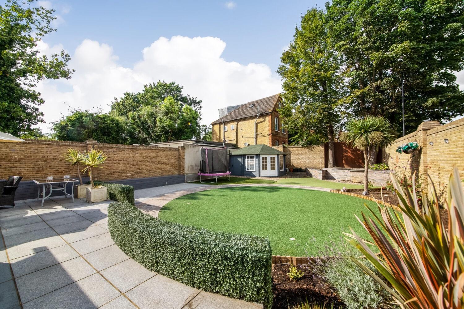 House Woolstone Road in Greater London