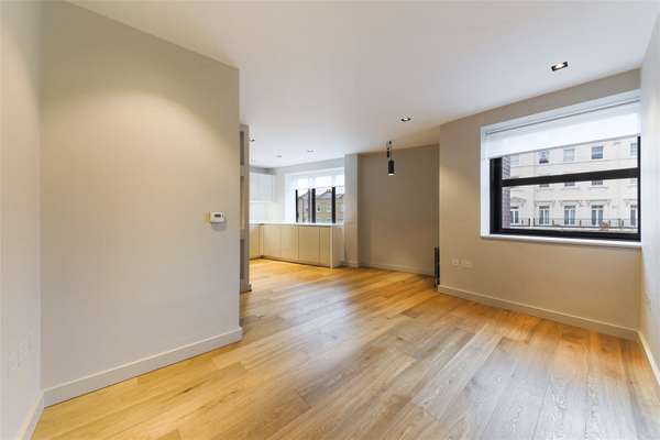 Flat Grosvenor Road in City of Westminster