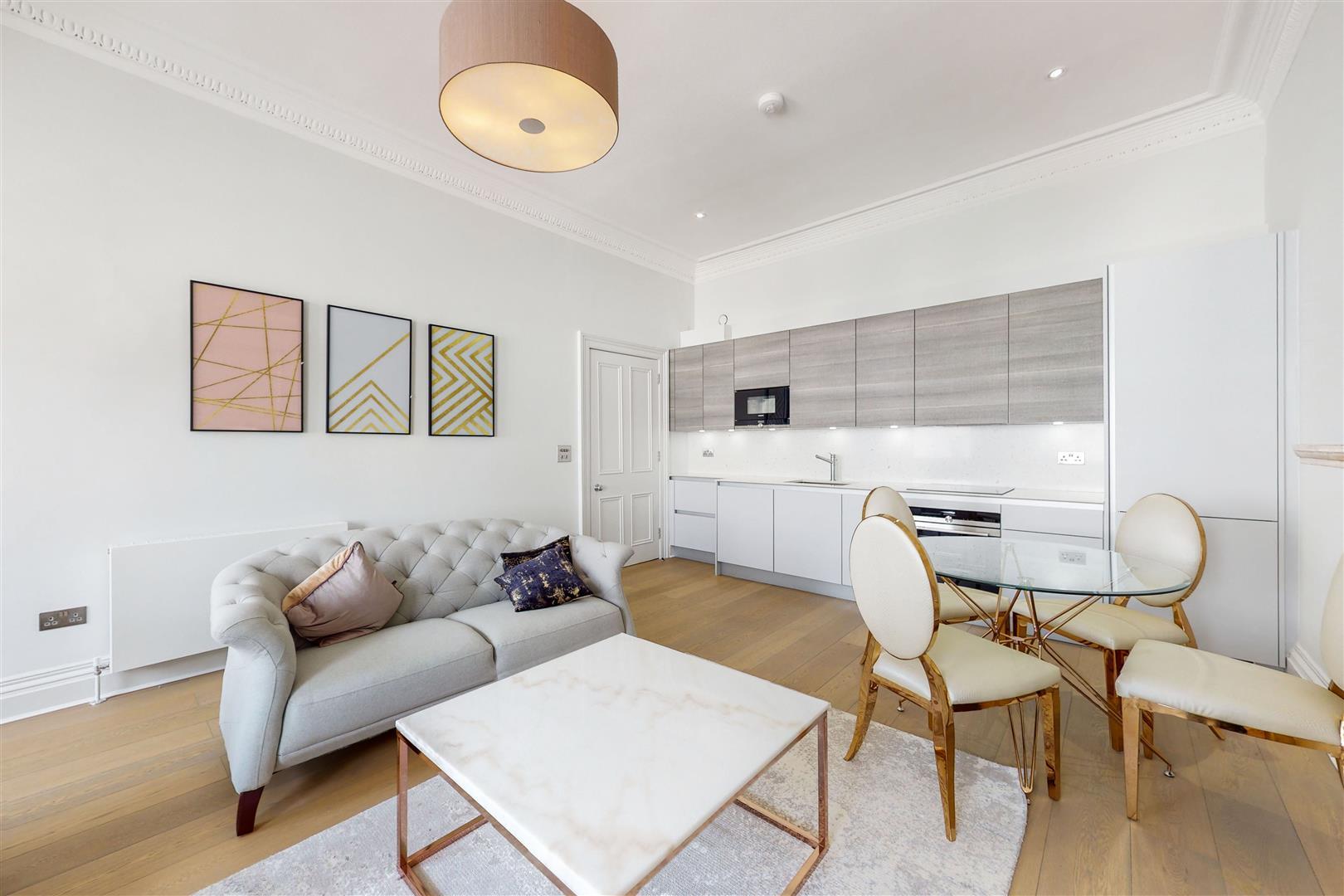 Flat Queen's Gate Terrace in Greater London