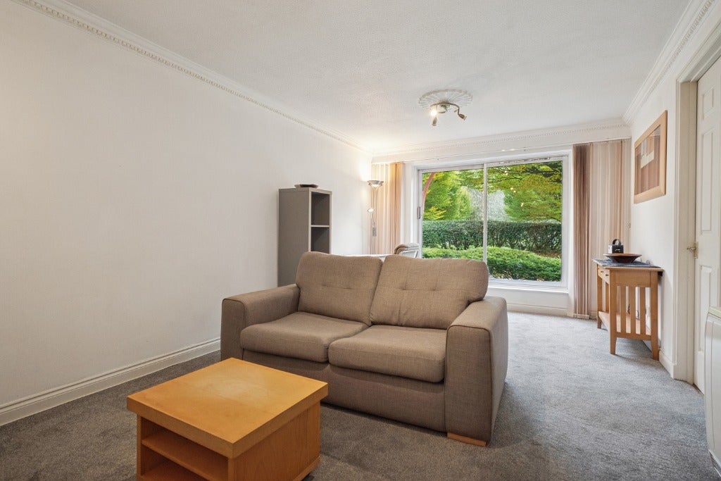 Flat Riverview Drive in Glasgow