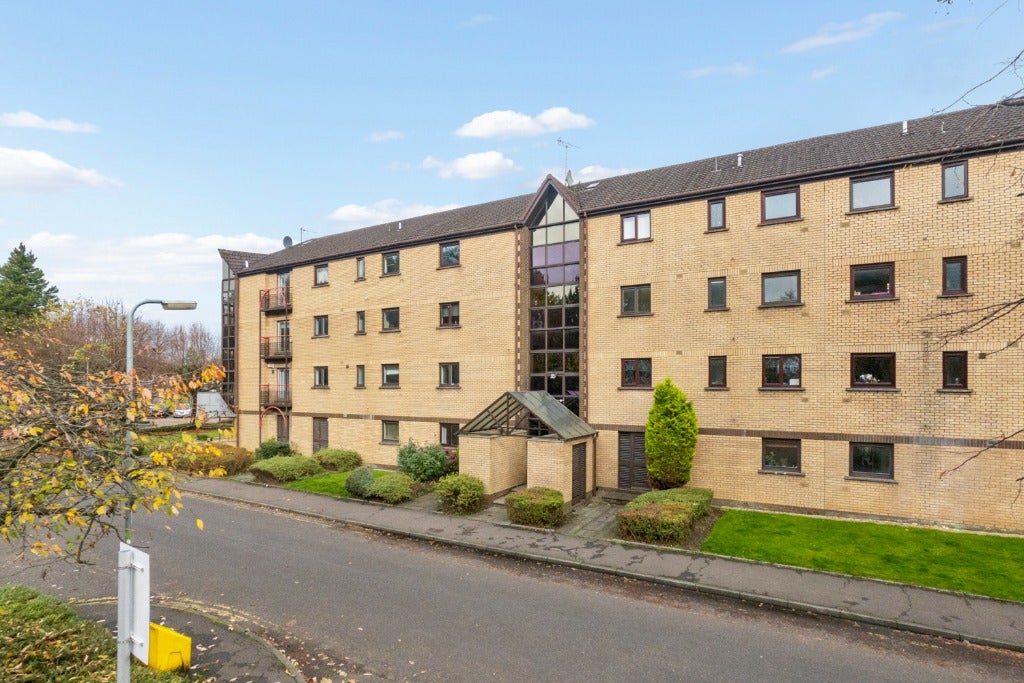 Flat Riverview Drive in Glasgow