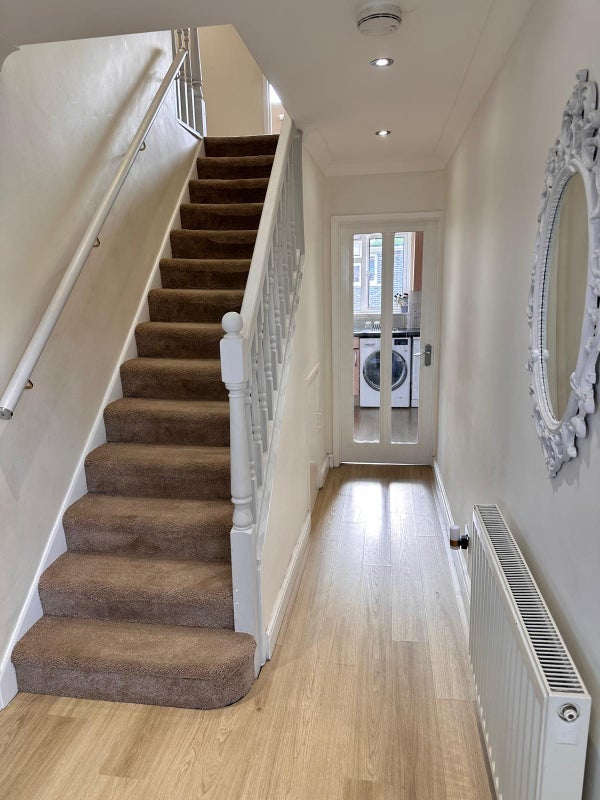 Room Path Link in Crawley