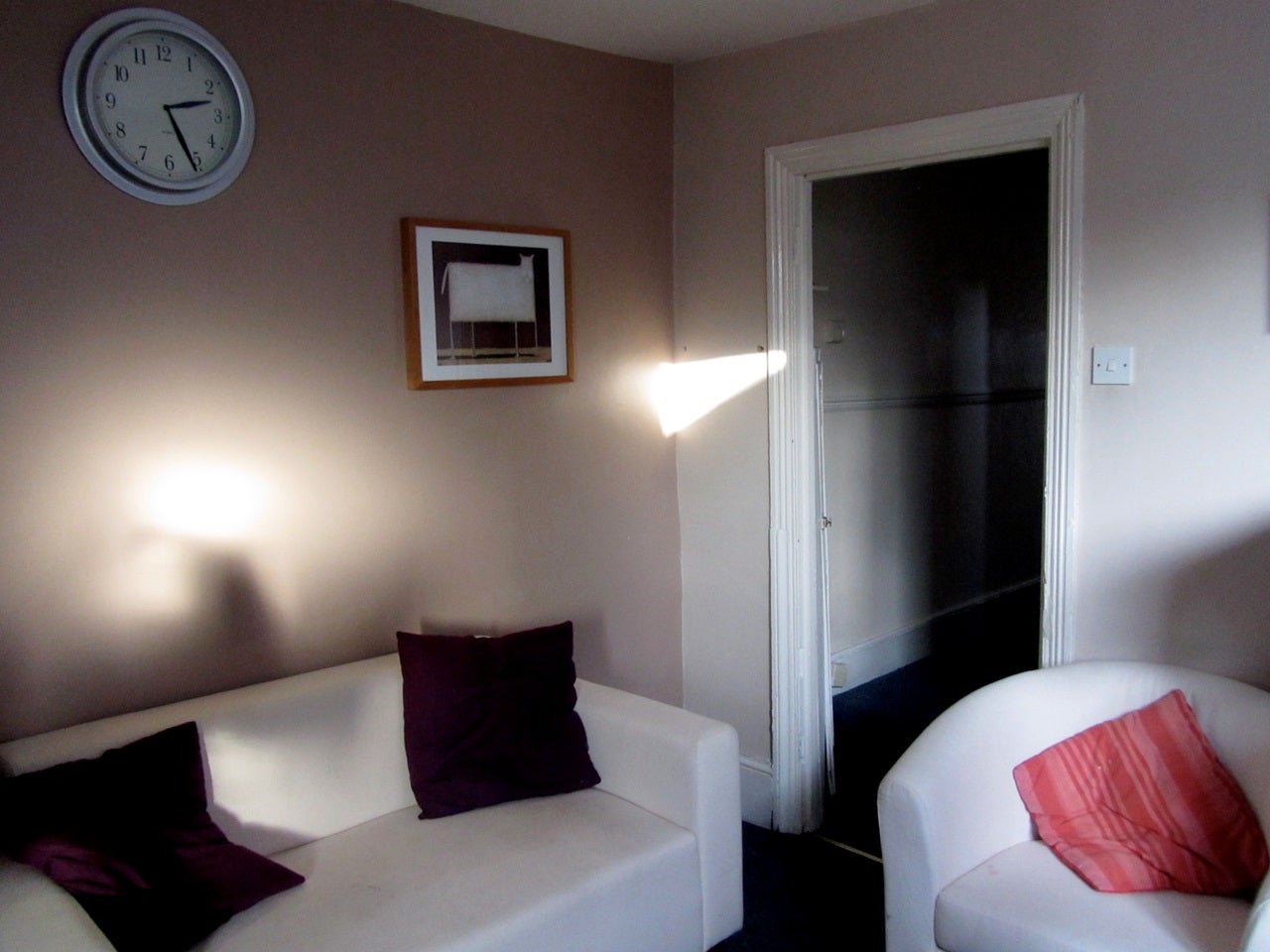 Room Ashville Road in Greater London