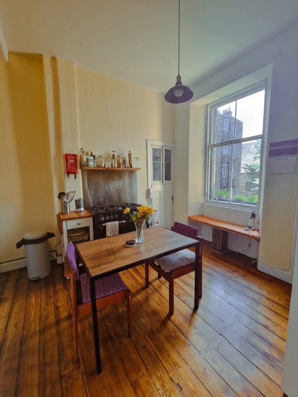 Flat Easter Road in City of Edinburgh