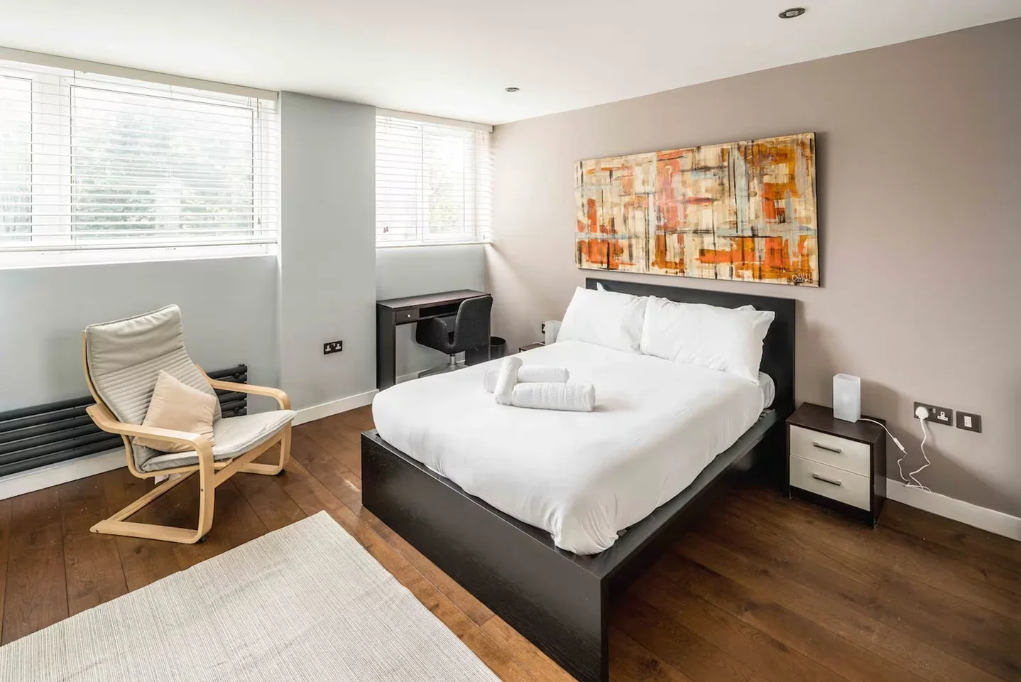 Room Levana Close in Greater London