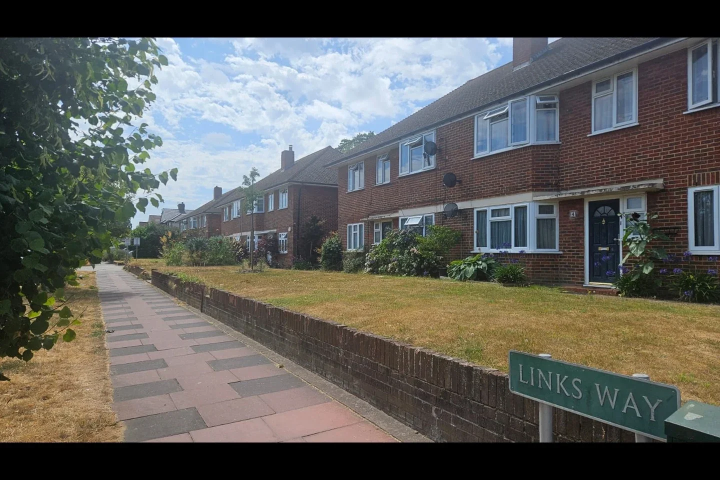 Room Links Way in Greater London