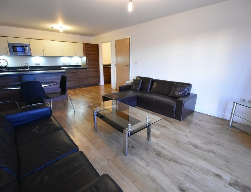 Flat Park Lodge Avenue in Greater London