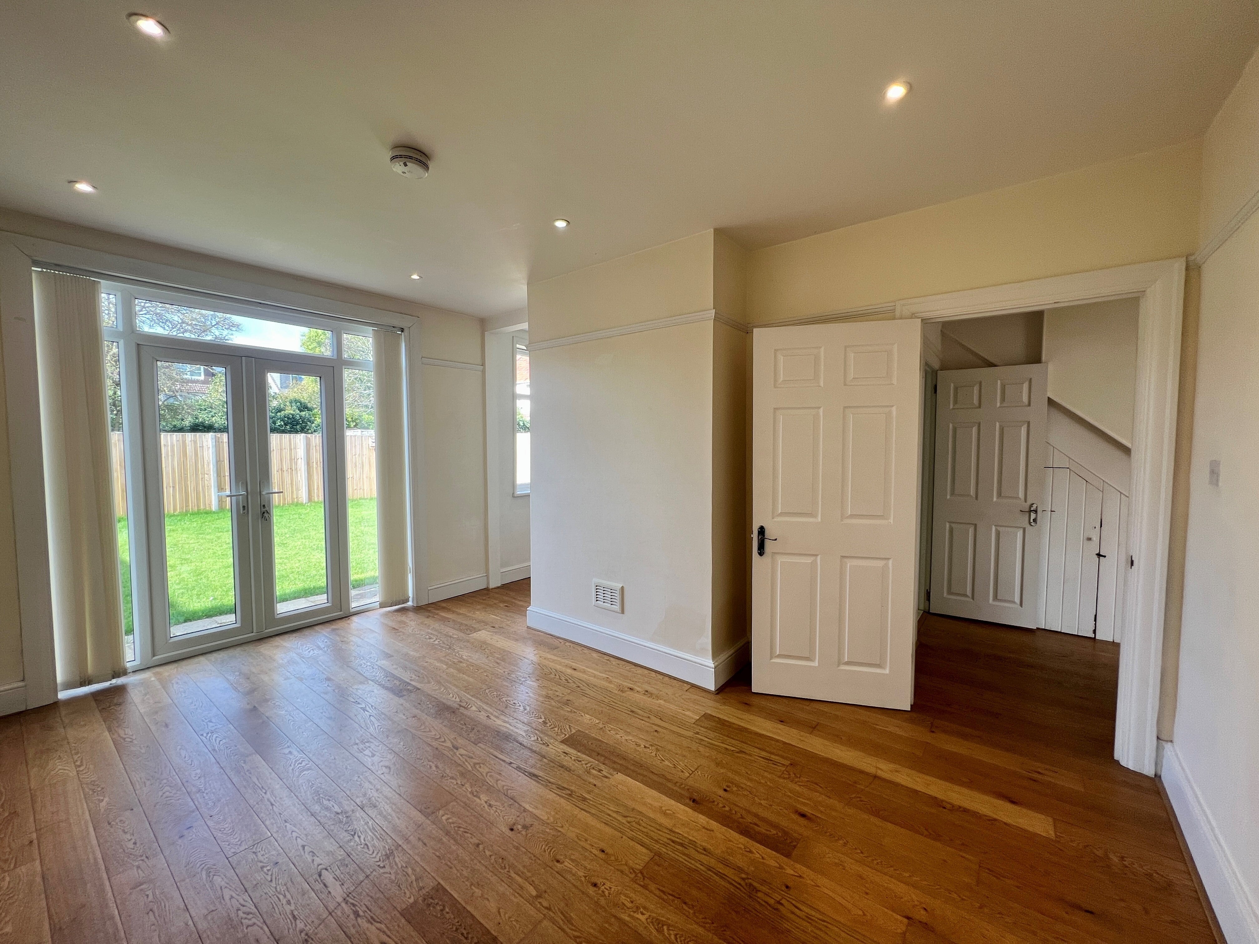 Flat Gannon Road in Worthing