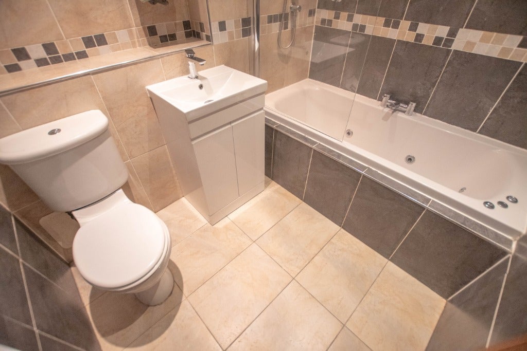 Flat Arthur Court in Cowdenbeath