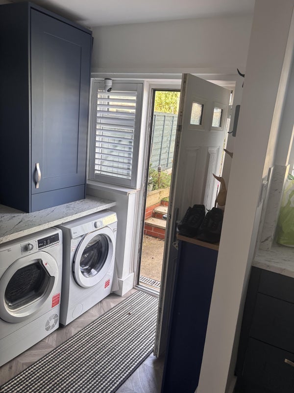 Room Heathside Grove in Salford