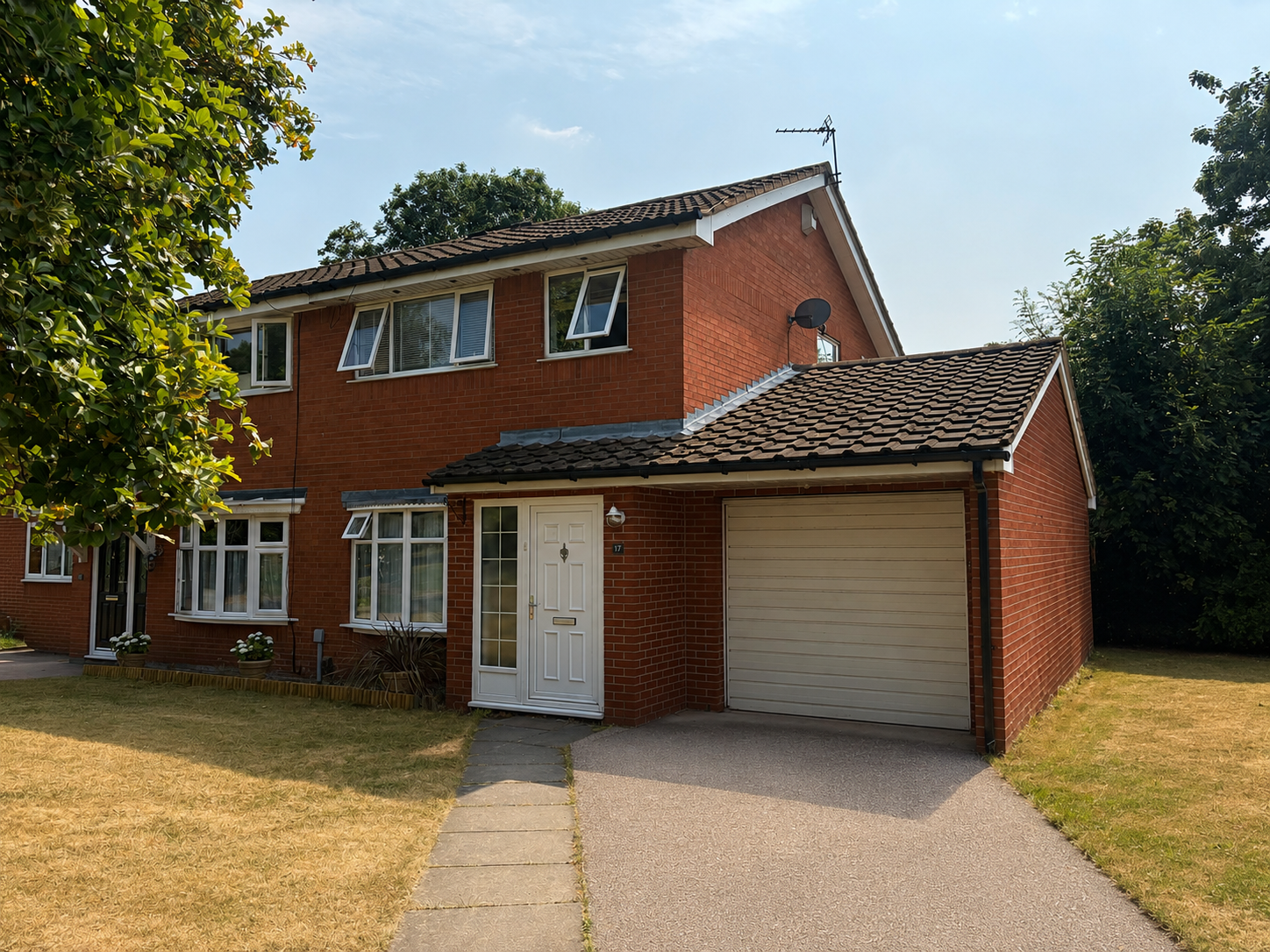 House Copperfield Close in Birchwood