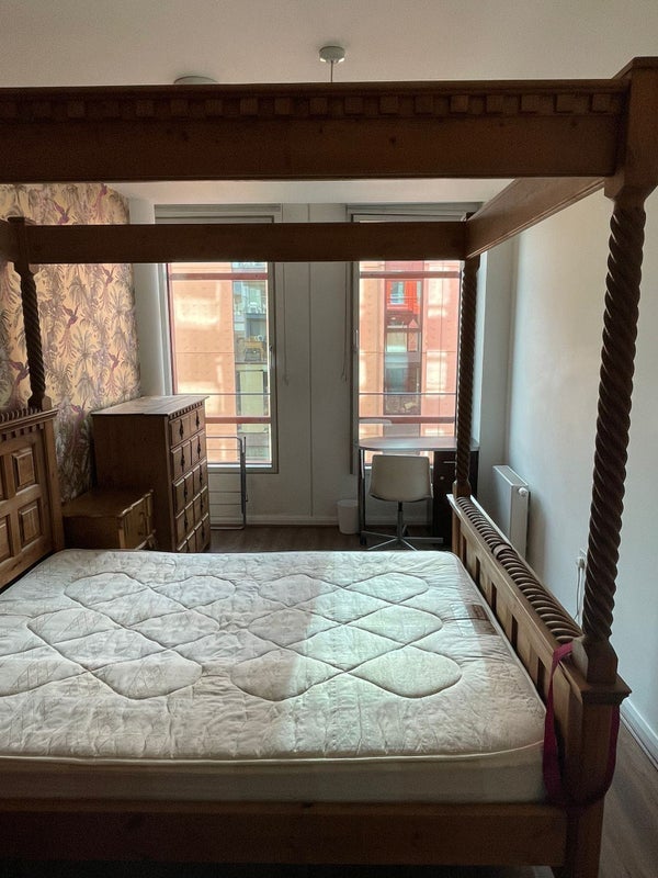 Room Earnshaw Street in Greater London