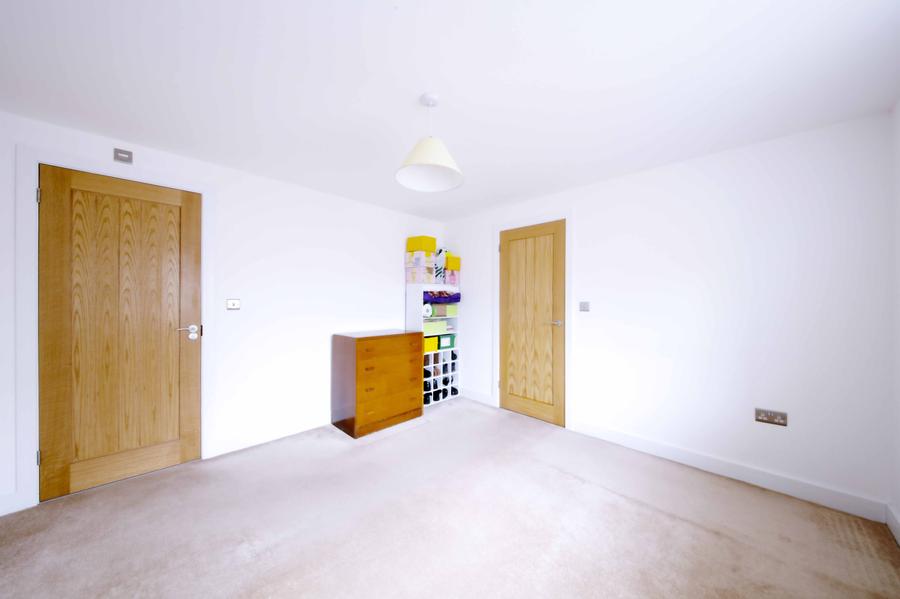 Flat North Town Road in Maidenhead