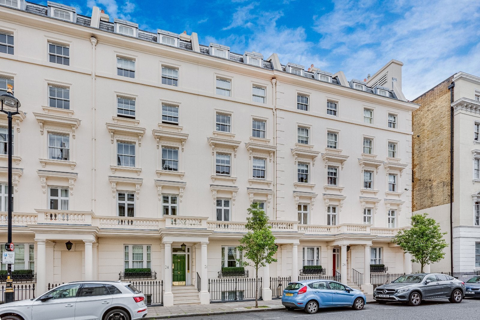 Flat Gloucester Street in City of Westminster