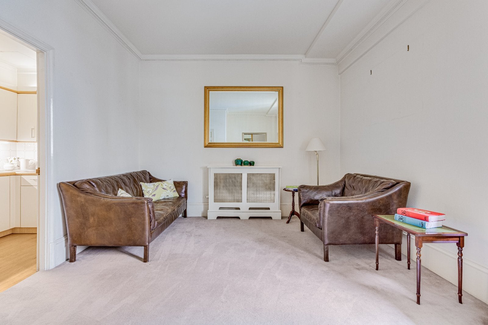 Flat Gloucester Street in City of Westminster