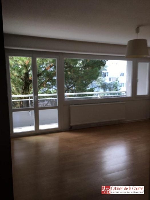 Flat Rue de la Course in Bordeaux