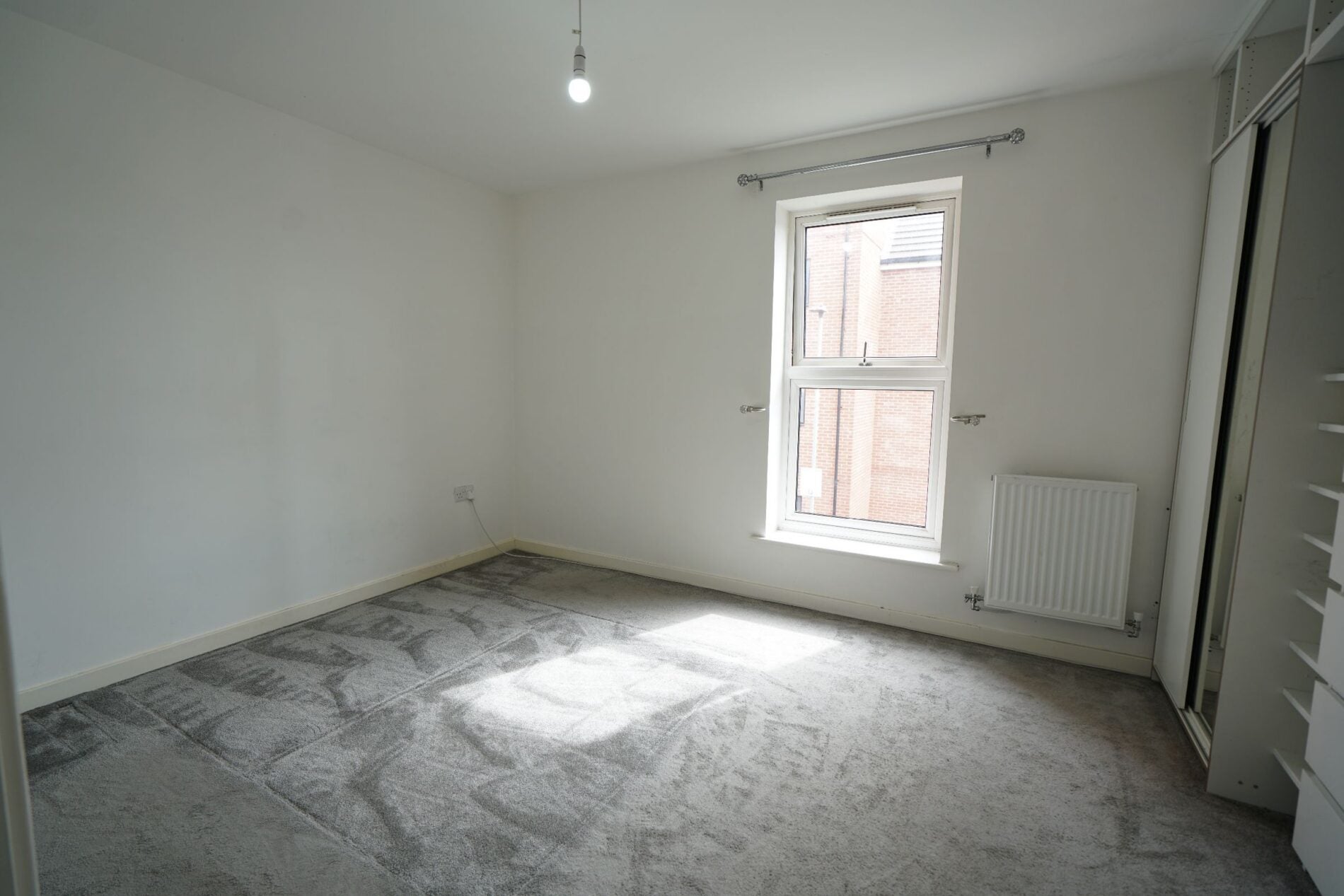 Flat Malthouse Drive in Grays