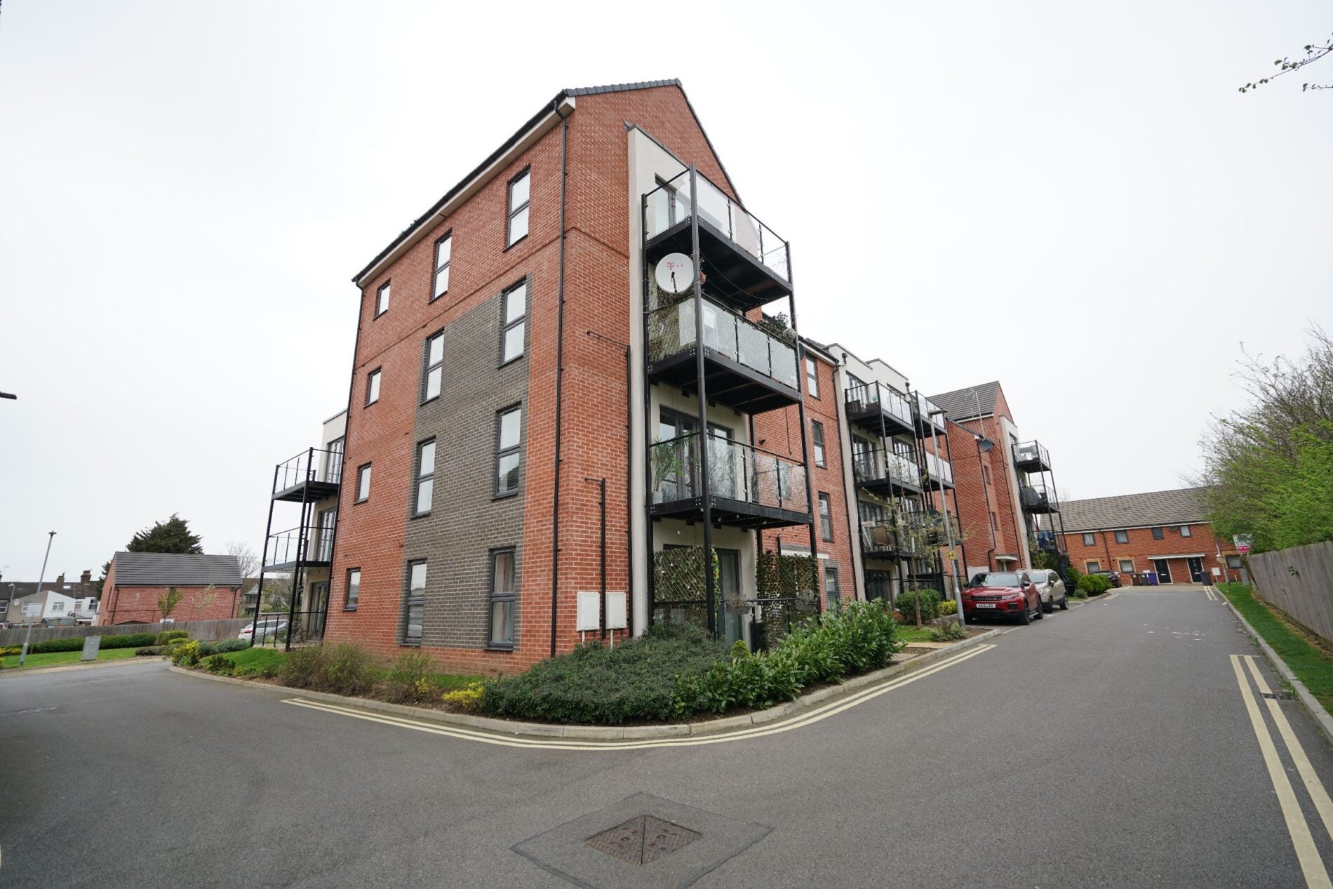 Flat Malthouse Drive in Grays