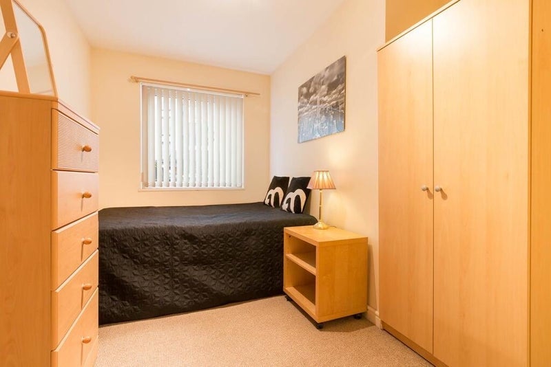 Room King Edwards Drive in Birmingham