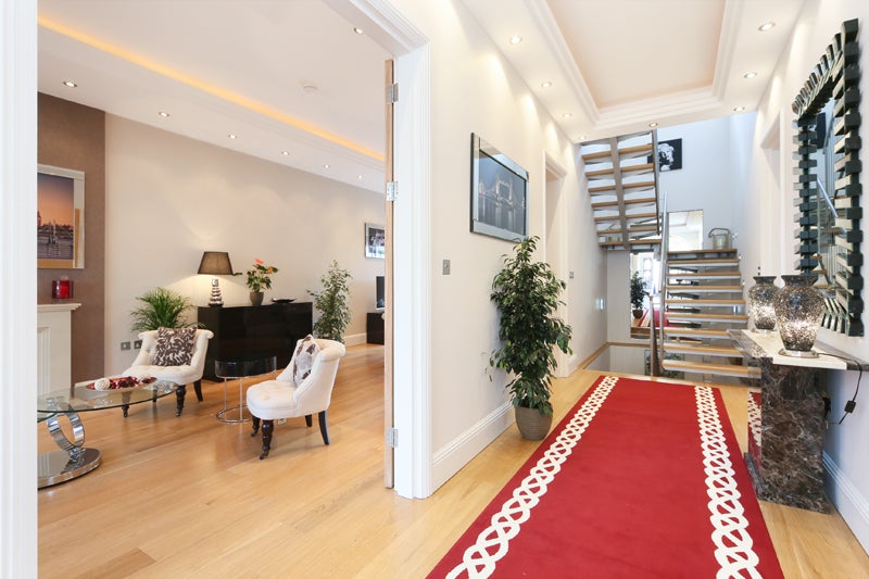 House Lysia Street in Greater London