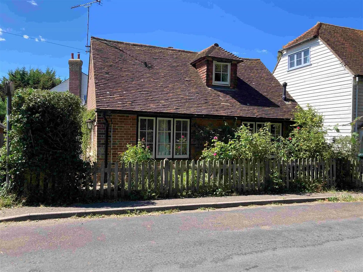 House Winser Road in Ashford