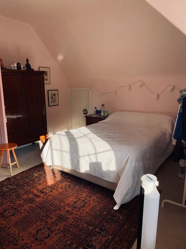 Room Belsize Lane in Greater London